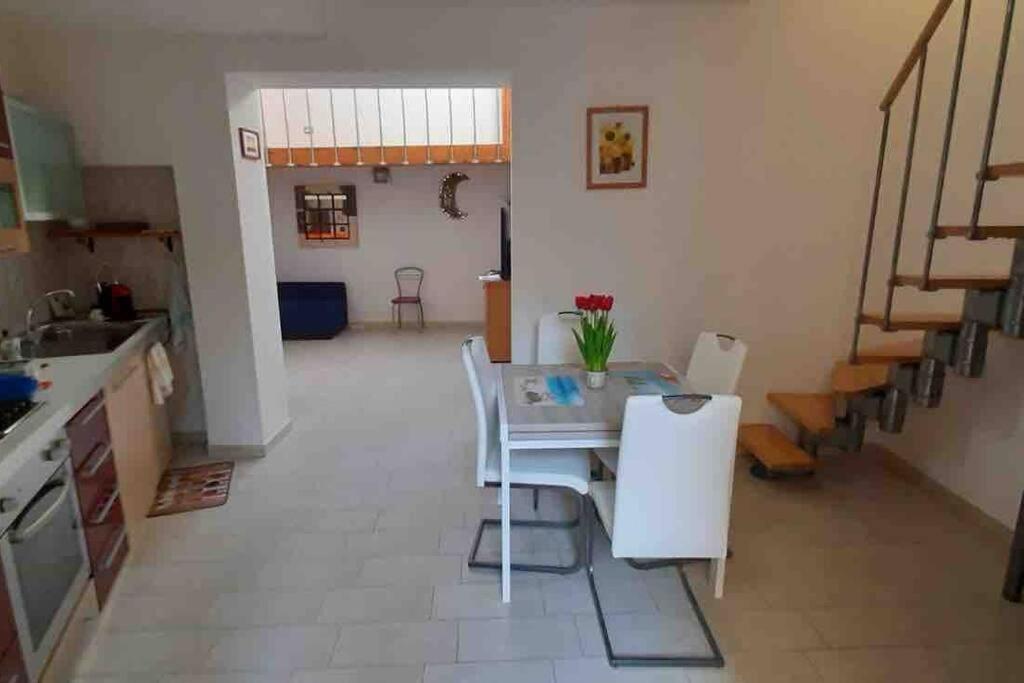 Stylish Loft Trivano Cagliari 2 Beds/2 Bath ภายนอก รูปภาพ